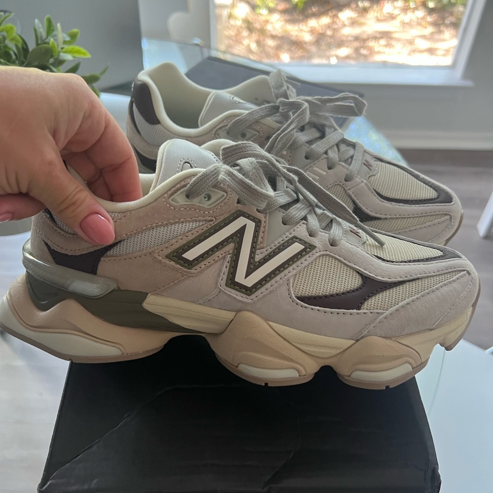 New Balance 9060